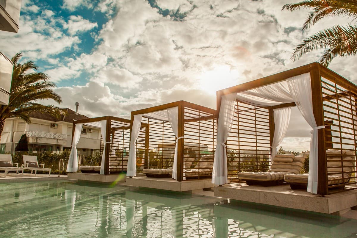 Jay Luxury Home Design