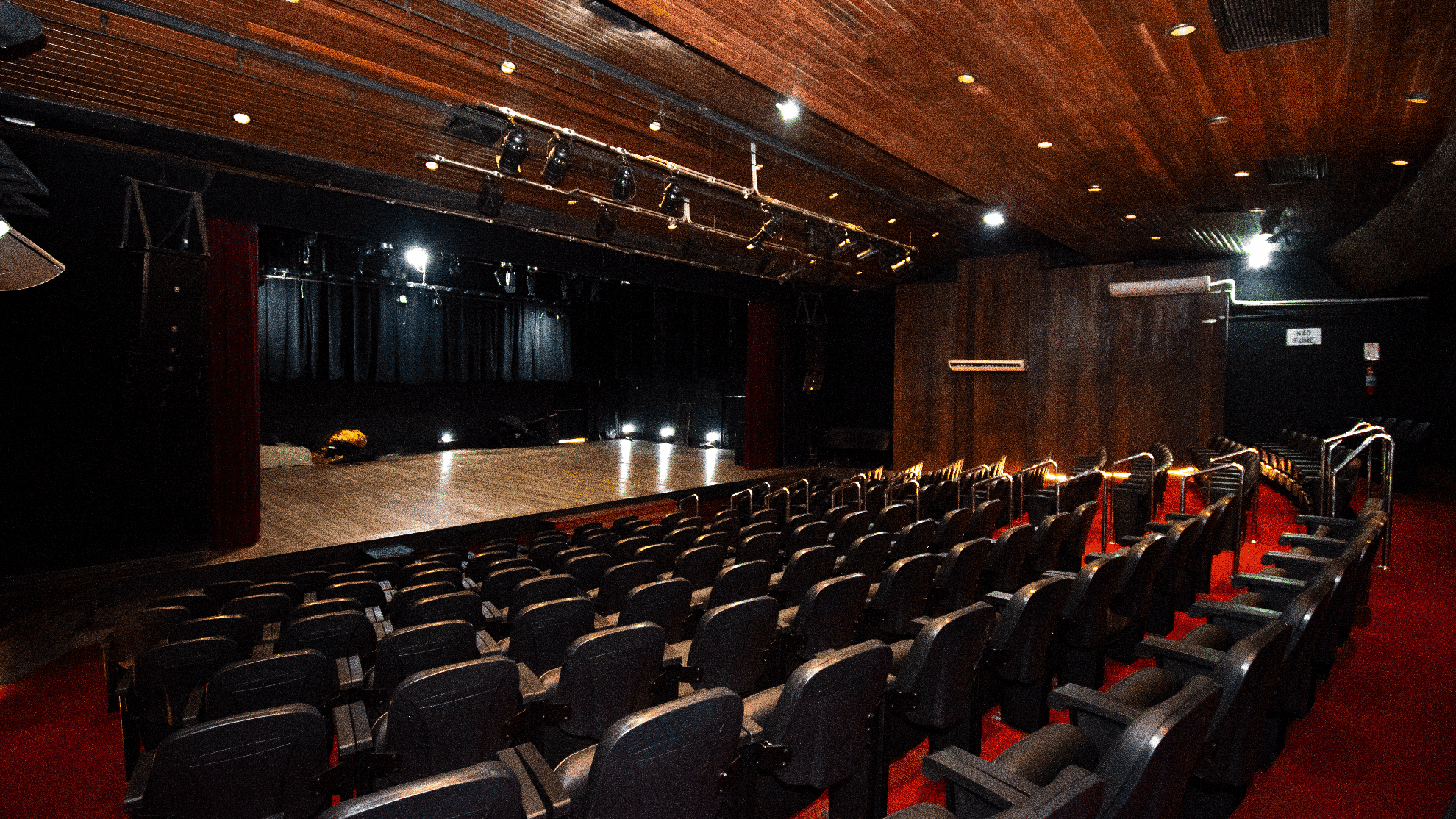 Com Teatro Renascença revitalizado, Centro Municipal de Cultura tem reforma concluída; veja imagens